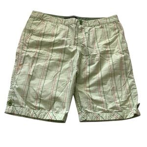 Size 9 Green Plaid Rusty Shorts Cuffed